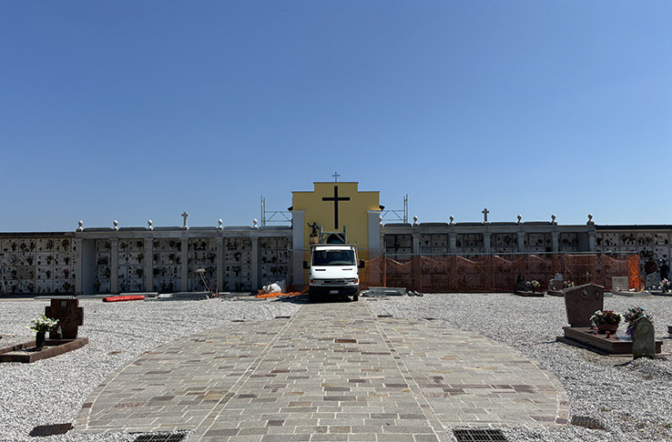 Construction-cemetery-walkways-Rivarotta-hamlet-Pasiano-02